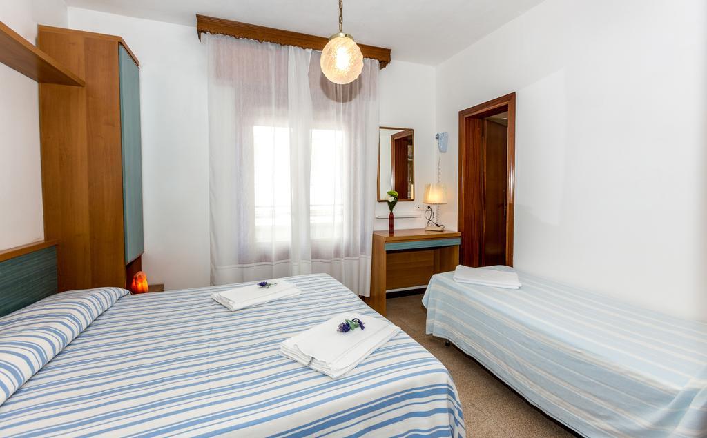 Hotel Saturno Lido di Jesolo Exterior photo